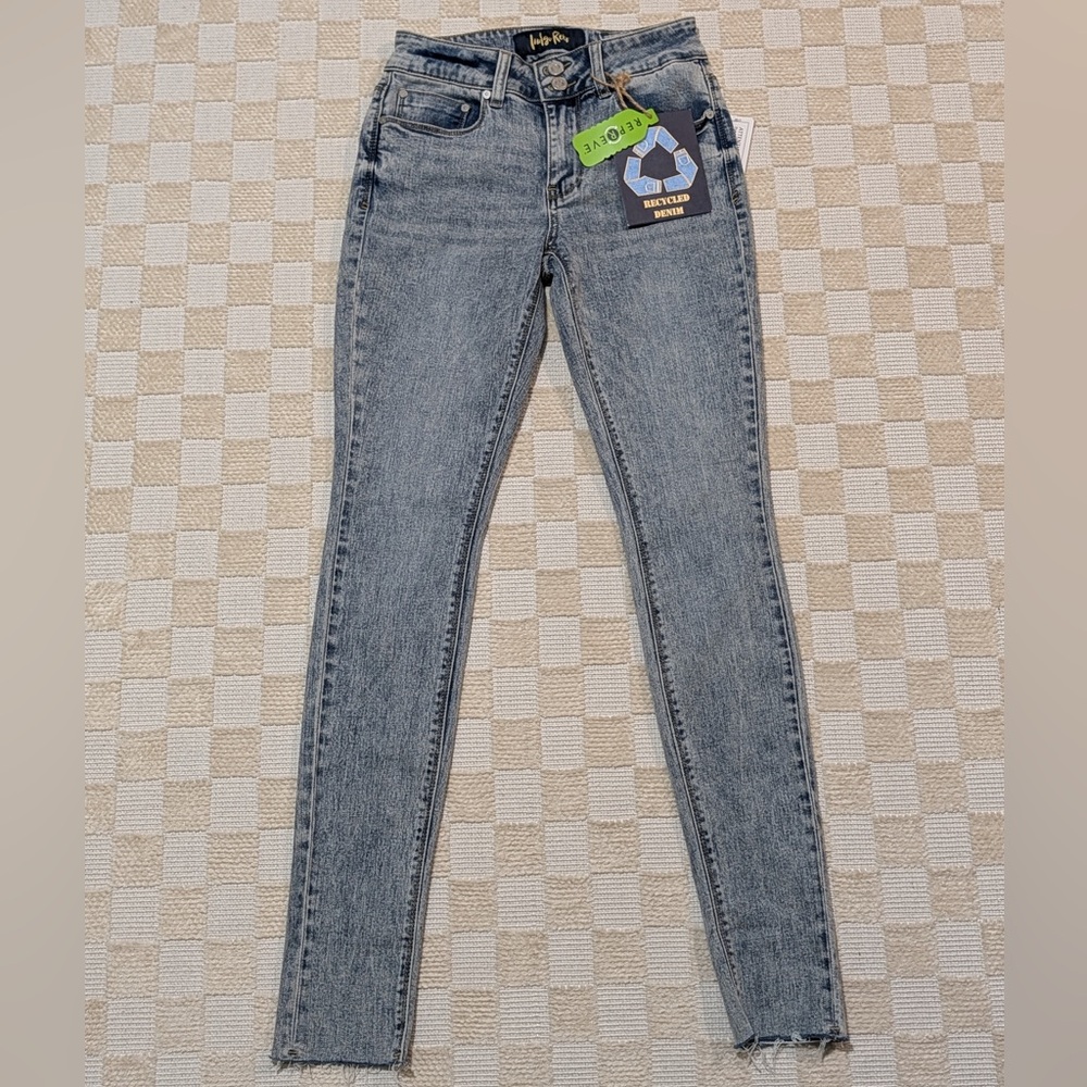 Indigo Rein Women's Ankle Mid Rise Skinny Jeans Size 5/26